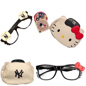 MLB NY Yankees X Hello Kitty Fun Bundle